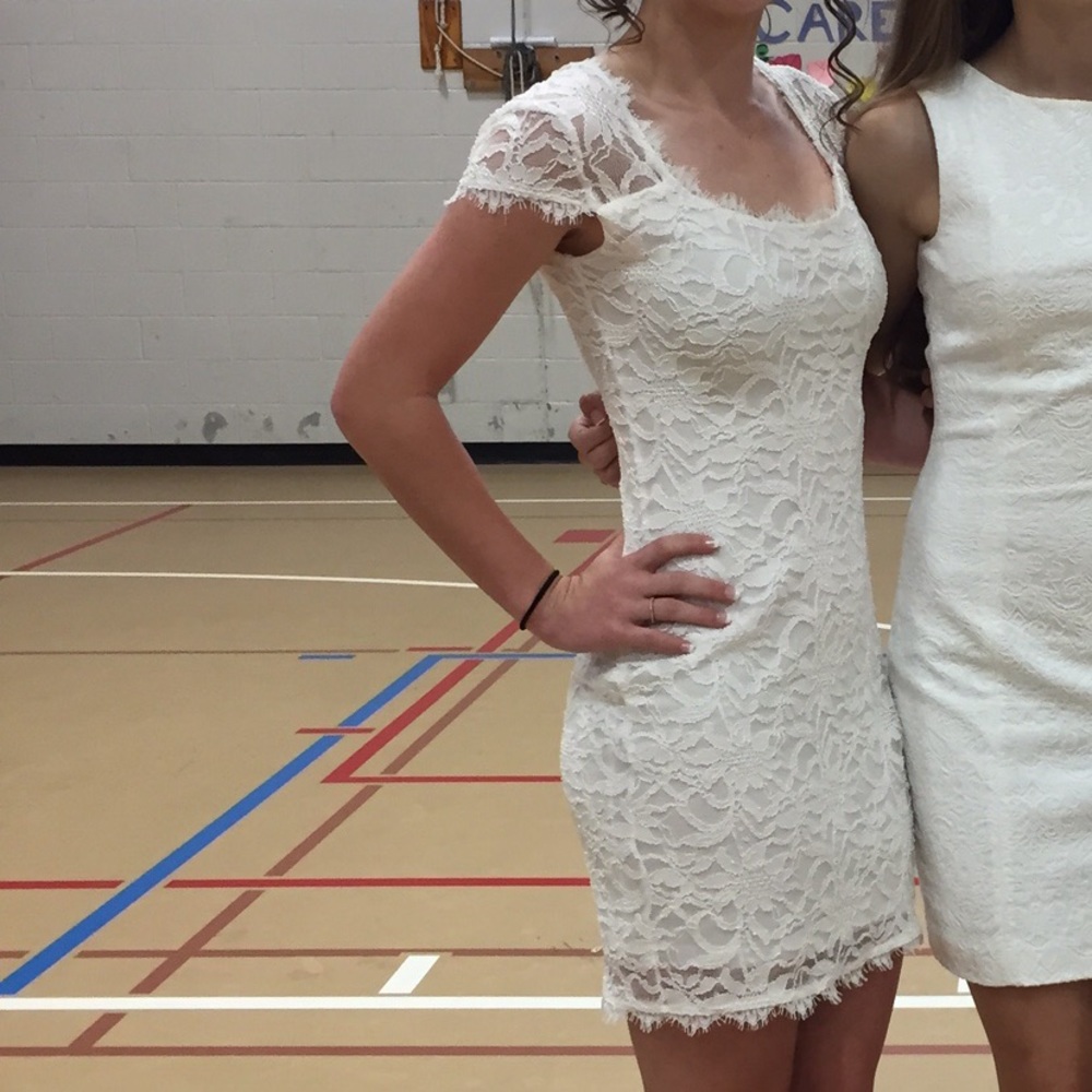 White Lace Body-con Dress
